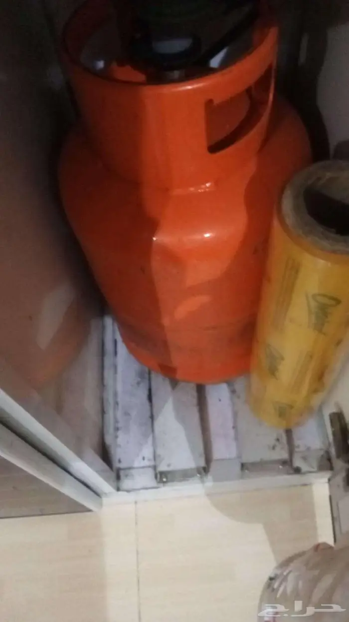 اسطوانه 2 للبيع فارغه 400 ريال 0
