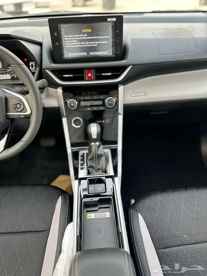 تويوتا فيلوز GLX موديل 2025 8