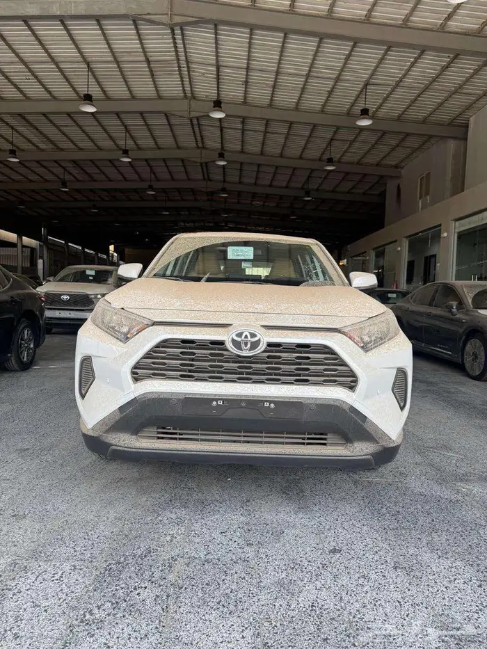 تويوتا راف فور -lE -دفع رباعى 2000 cc ابيض موديل 2025 2
