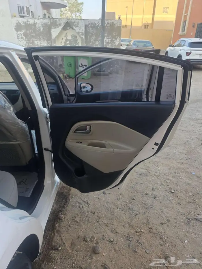 كيا ريو 2015 نظيفه 8