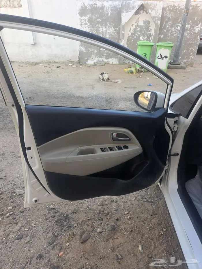 كيا ريو 2015 نظيفه 9