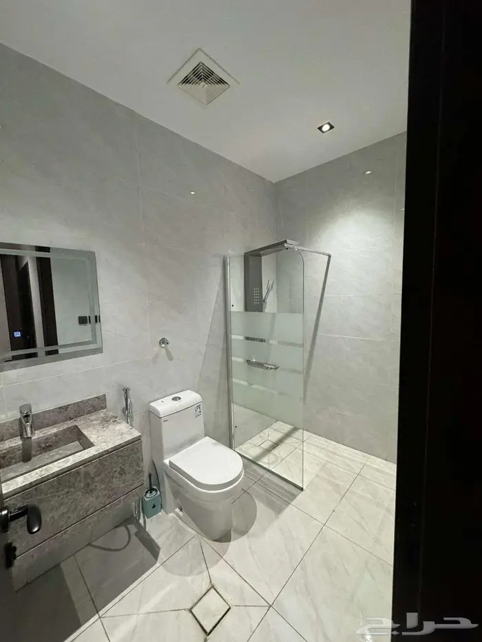 شقة 4 غرف فاخرة مفروشة للإيجار -درب الحرمين 17