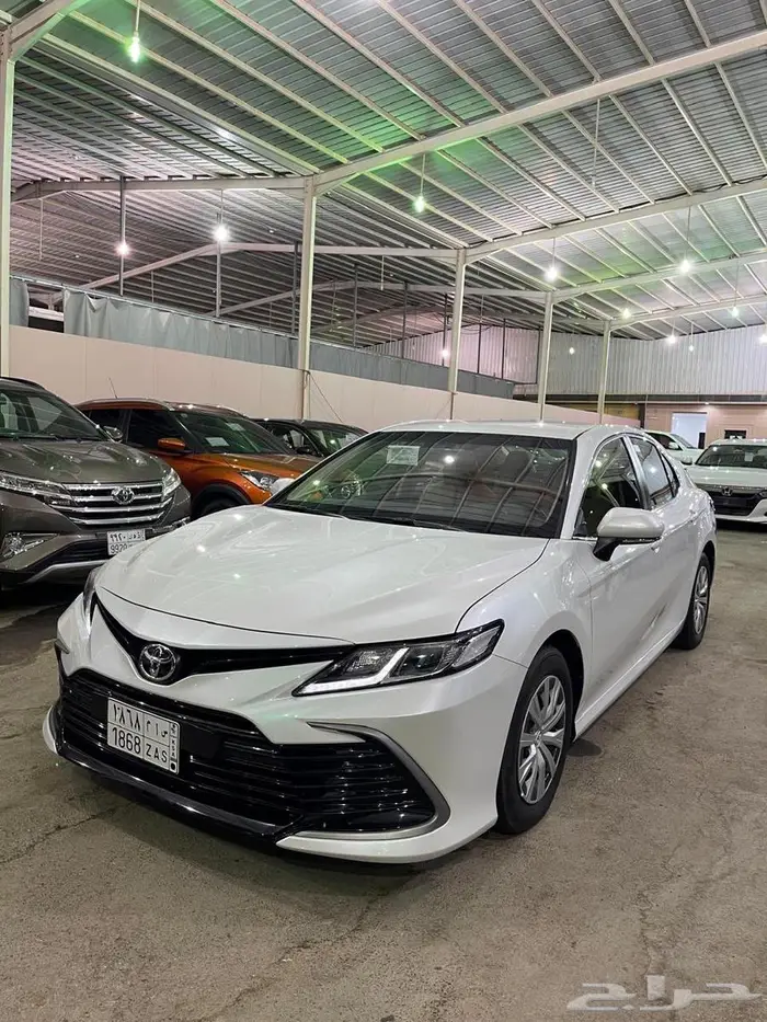 للبيع كامري موديل 2023 5