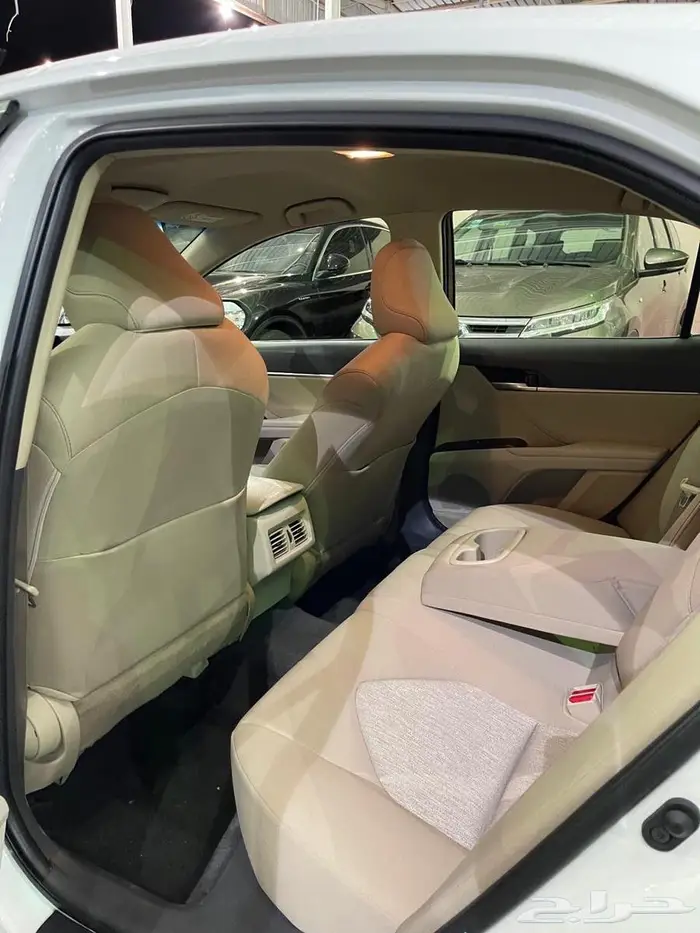 للبيع كامري موديل 2023 11