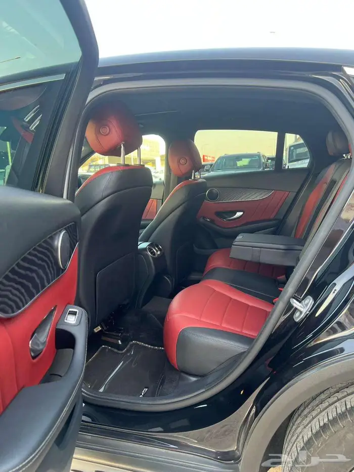 مرسيدس GLC300 موديل 2020- معرض خلف للسيارات 9