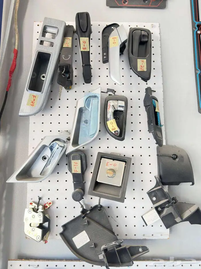 Trucks Parts   جميع أنواع قطع غيار الشاحنات والمعدات الثقيلة 17