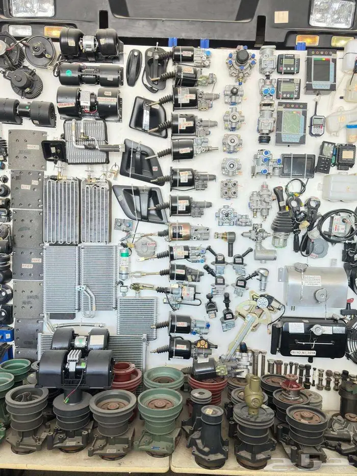 Trucks Parts   جميع أنواع قطع غيار الشاحنات والمعدات الثقيلة 1