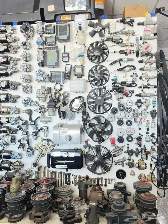 Trucks Parts   جميع أنواع قطع غيار الشاحنات والمعدات الثقيلة 20