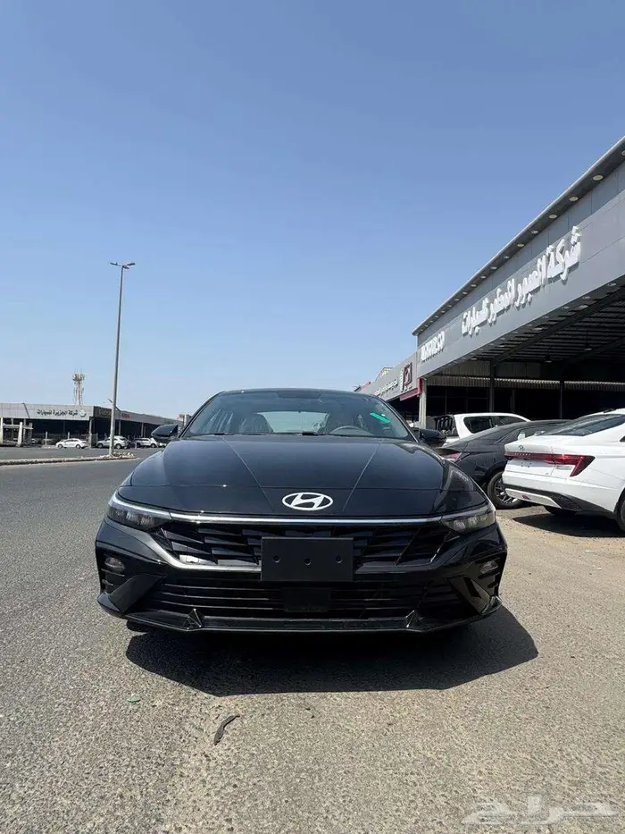 هيوانداى النترا سمارت 2000 cc اسود موديل 2026 4