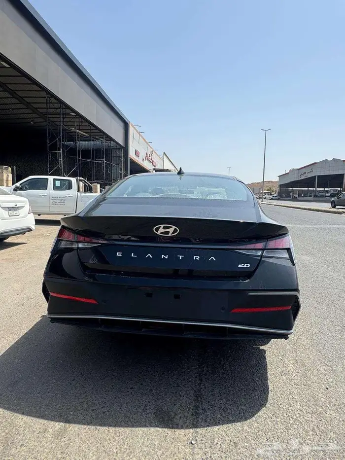 هيوانداى النترا سمارت 2000 cc اسود موديل 2026 5