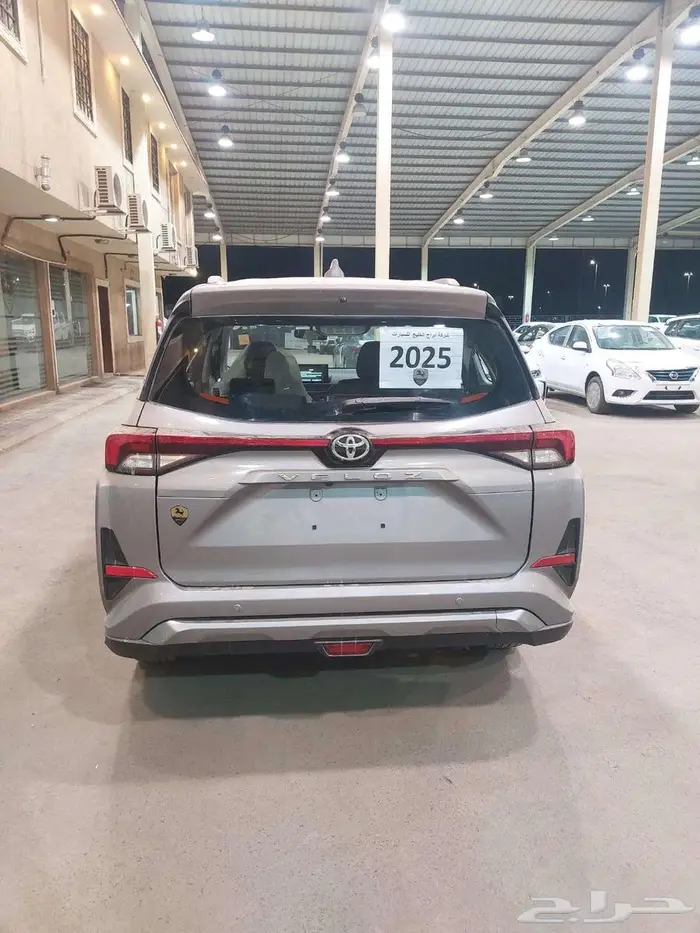 تويوتا فيلوز 2025 GLX سعودي 3