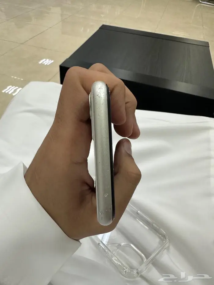 ايفون 11 العادي 2