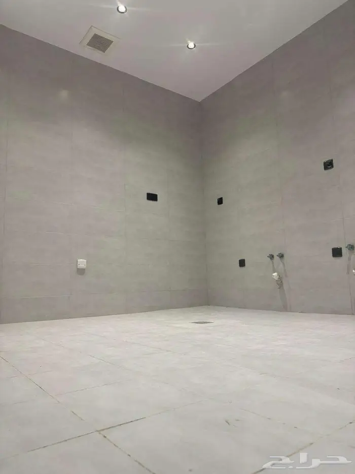 للبيع شقة مميزة   حي المنار 16