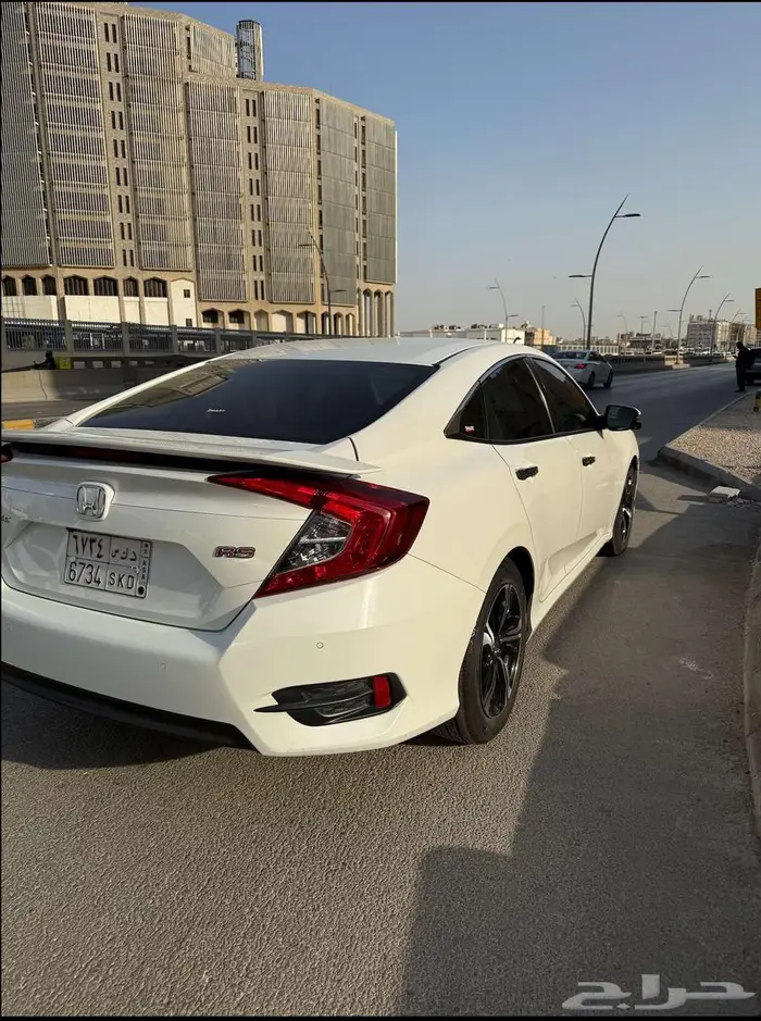 هوندا سيفيك 2018 فل كامل rs المالك الأول 2