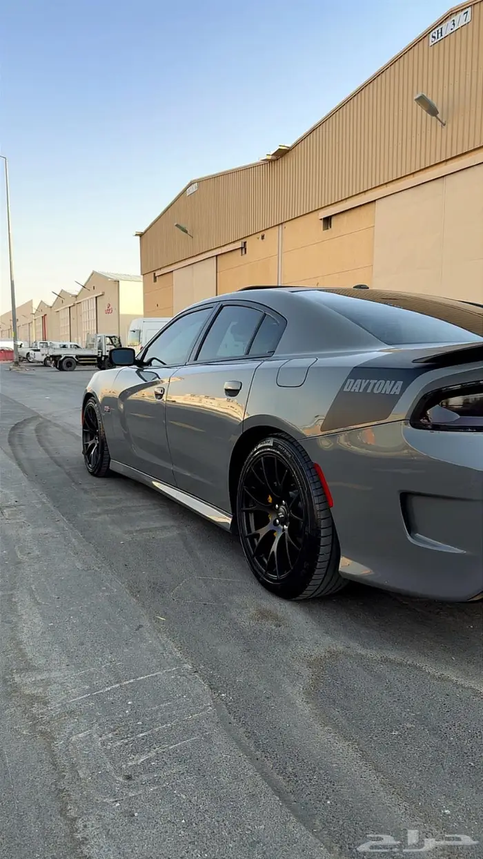 تشارجر دايتونا ار تي 2017 8