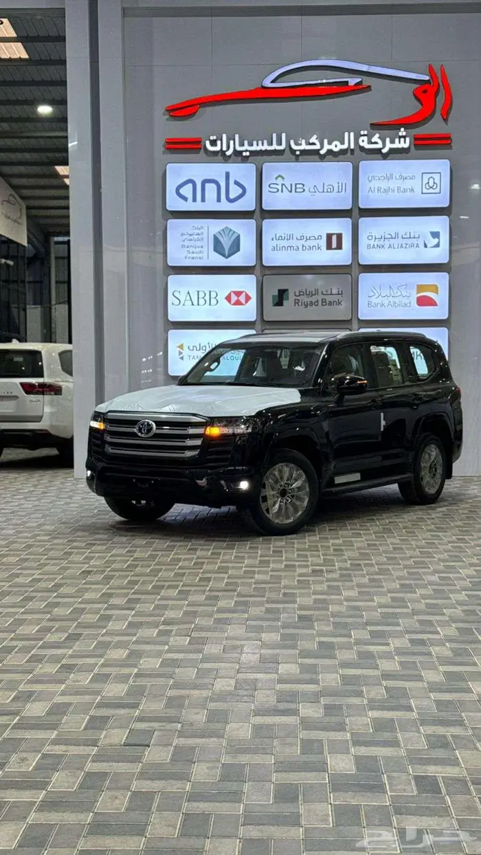 تويوتا لاندكروزر GXR L4 فل كامل بريمي 2025 - 330 0
