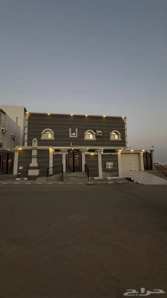 عمارة مؤثثة للايجار في ضباء حي المروج 2