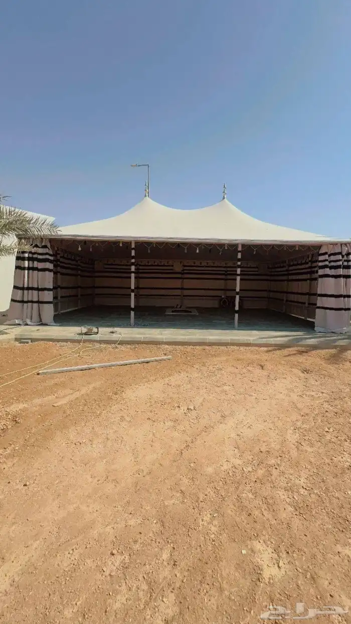 متخصص في خيم الصقور والخيم الثابت 1