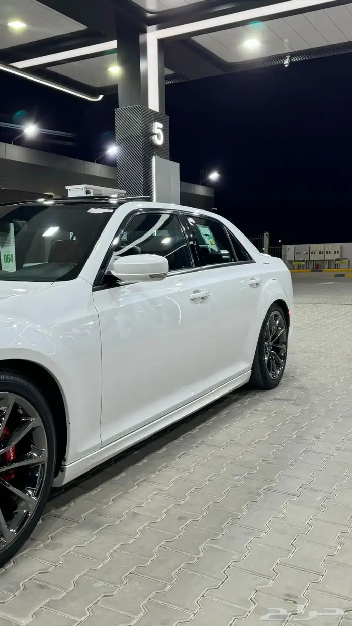 كرايزلر SRT 5