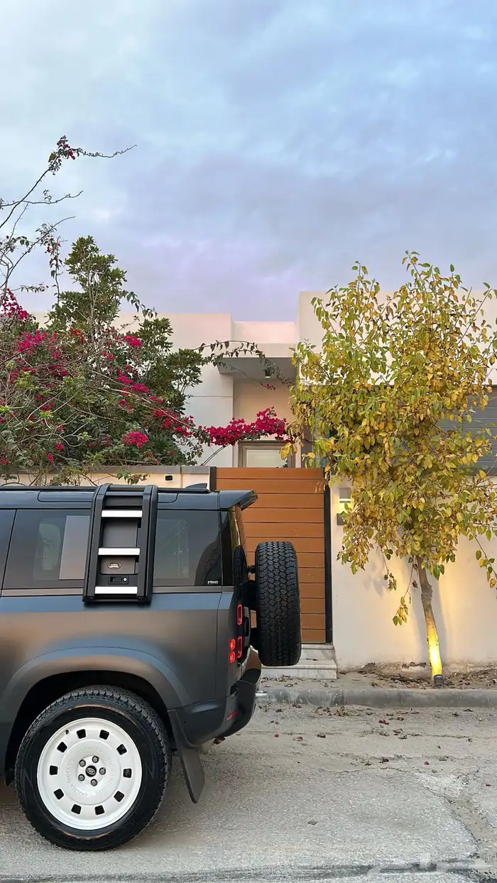 ديفندر 90 2024 3