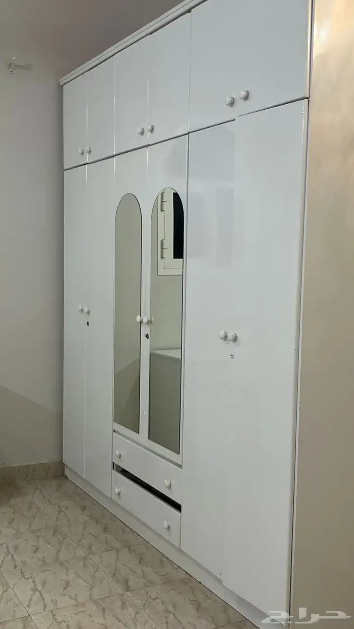 غرفة نوم ل 4 0