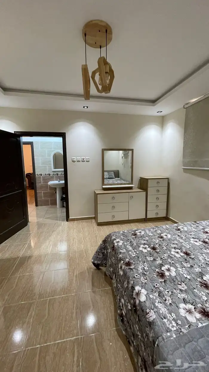 شقه مفروشه بحي قرطبه بجوار دوار الطائره 1