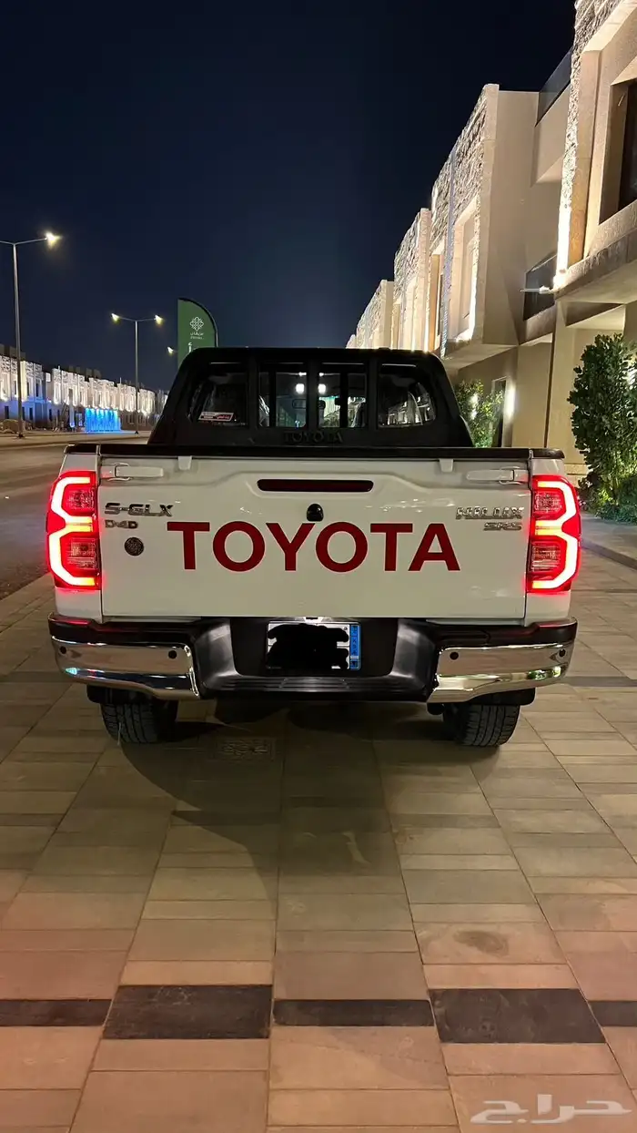 هايلكس ديزل فل كامل 2023 سعودي 12
