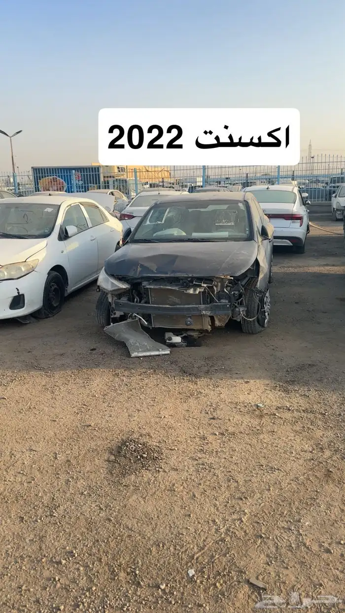 سيارات مصدومه ومصدوم للبيع يوم السبت في المزاد 32