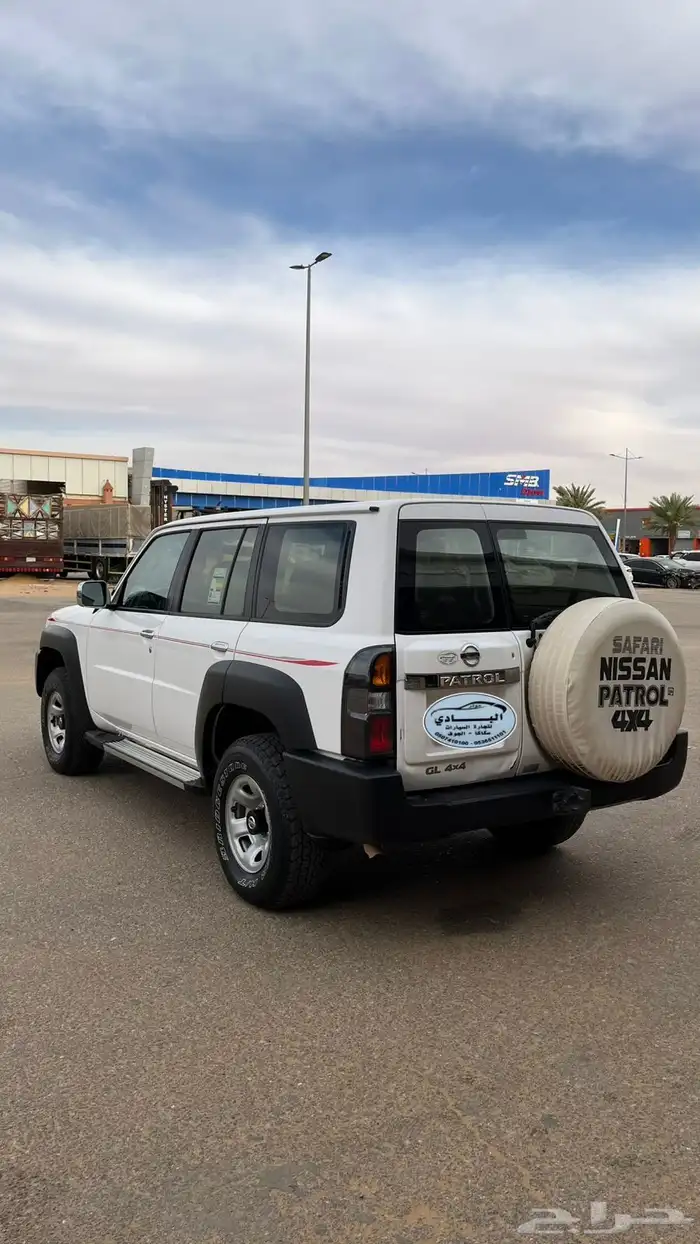 باترول 2016 قير عادي مخزن 1