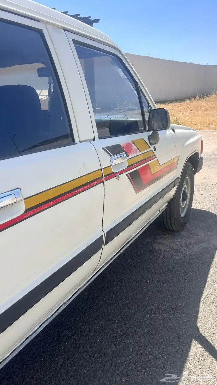 هايلكس 1985 للبيع نظيفه جدآ 5