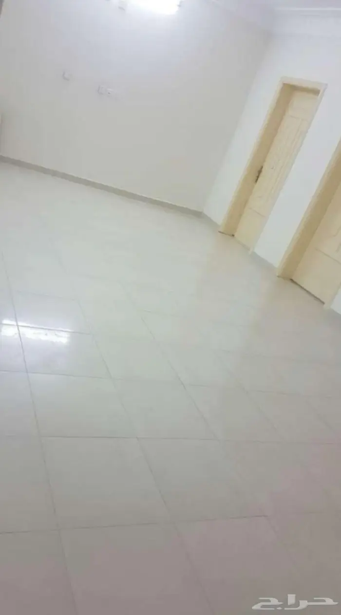 للإيجار عمارة دور واحد فيها شقتين مقابل بعض 2