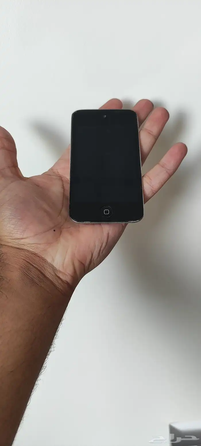 جوال آيبود قديم 8GB 2