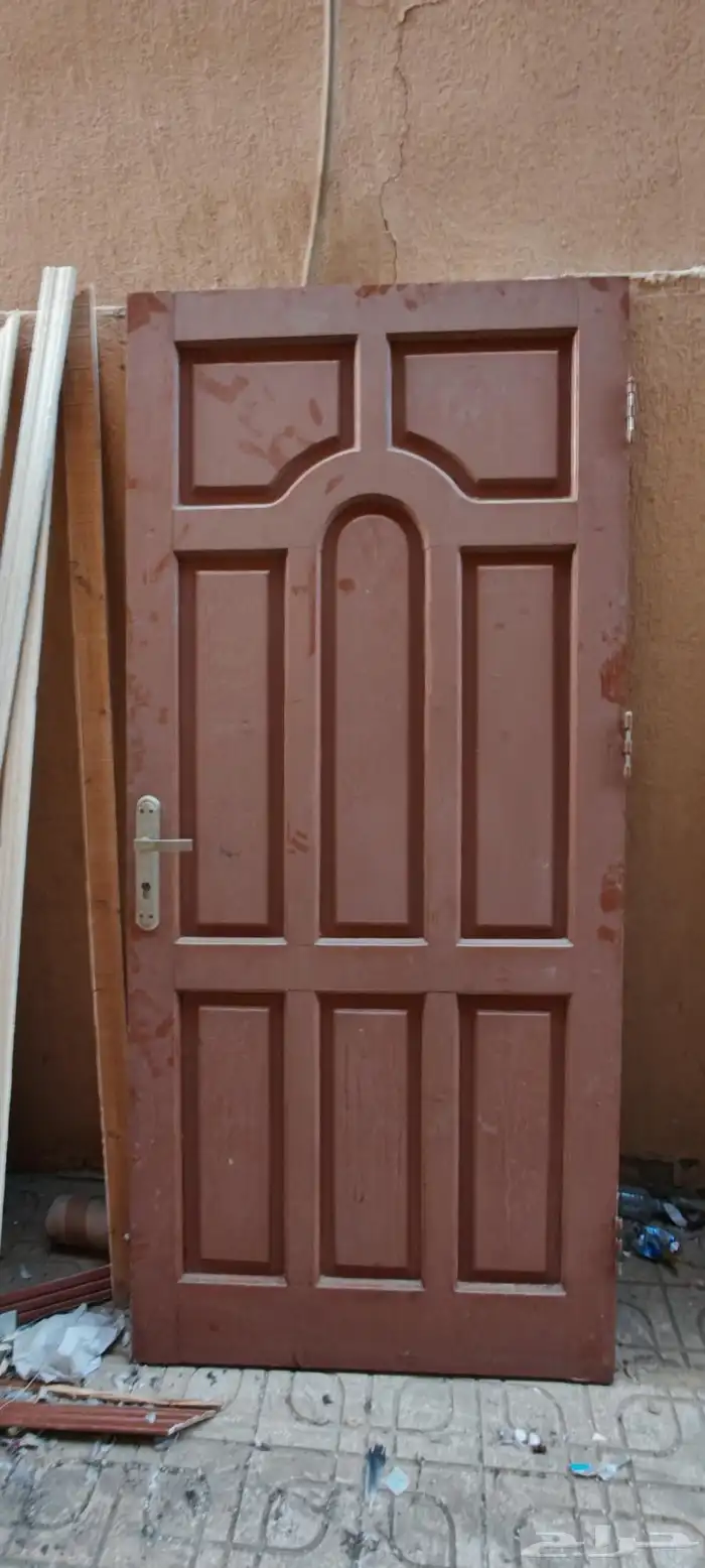 ابواب خشب و حديد 0