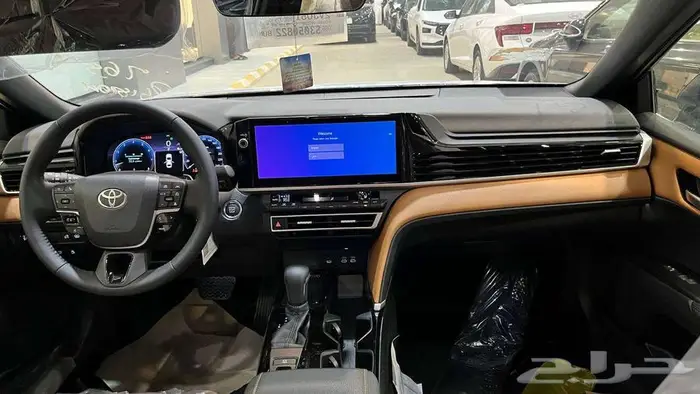 تويوتا كامري جراندي بنزين 2025 4