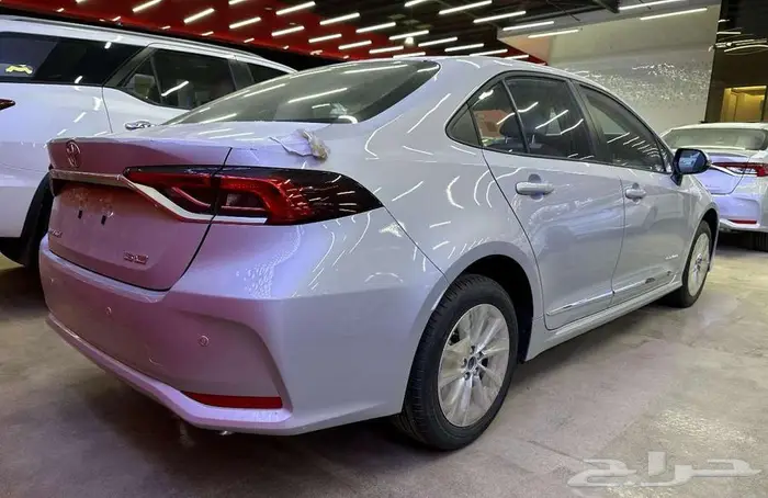 تويوتا كورولا استاندر XLE مطور 2025 الاقل سعرا 4