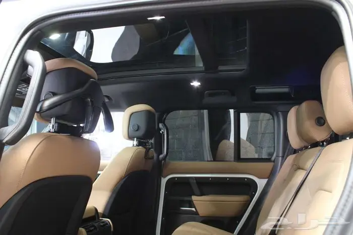 2025 Land Rover Defender 110 X-Dynamic SE 34