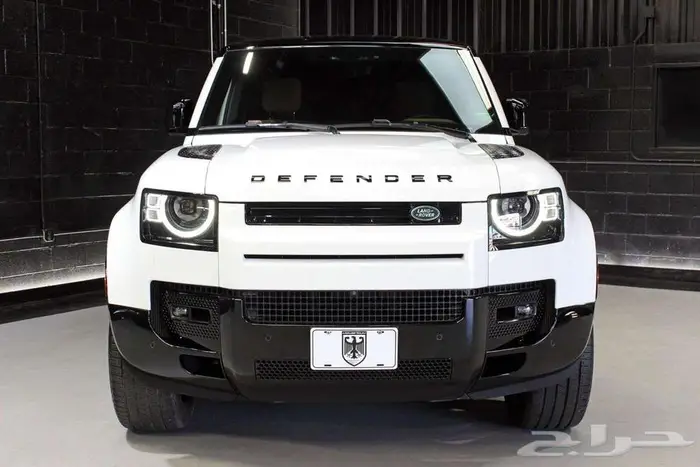 2025 Land Rover Defender 110 X-Dynamic SE 4