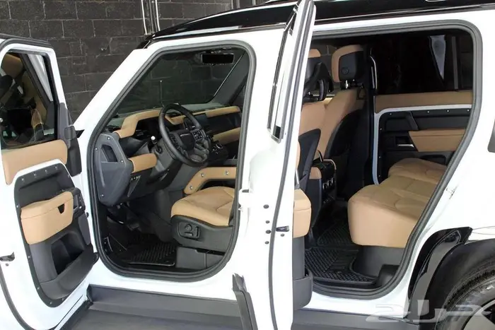 2025 Land Rover Defender 110 X-Dynamic SE 17