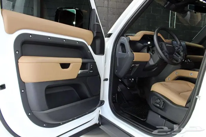 2025 Land Rover Defender 110 X-Dynamic SE 25