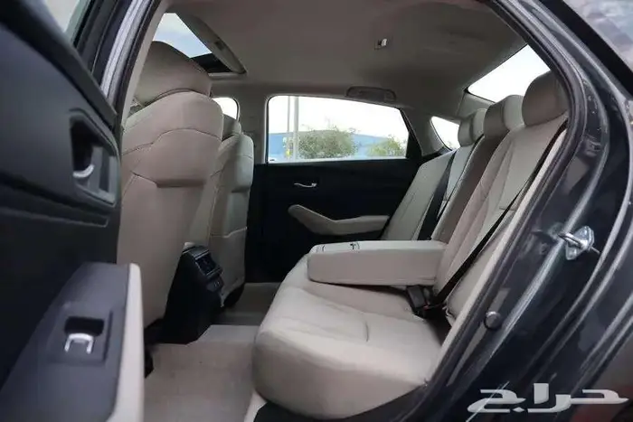 هوندا اكورد 2025 نص فل للتقسيط 9