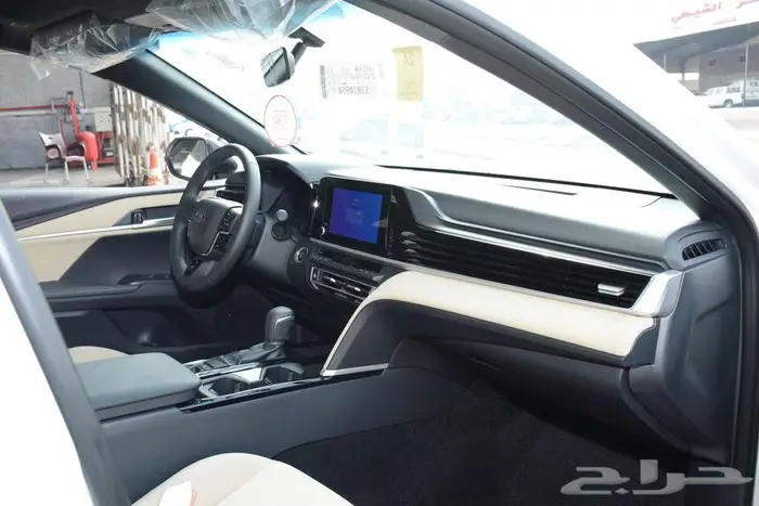 تويوتا كامرى 2025 LE بنزين نص الفل بالنقد والتقسيط 6