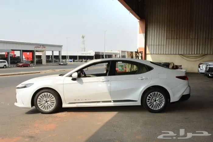 تويوتا كامرى 2025 LE بنزين نص الفل بالنقد والتقسيط 2