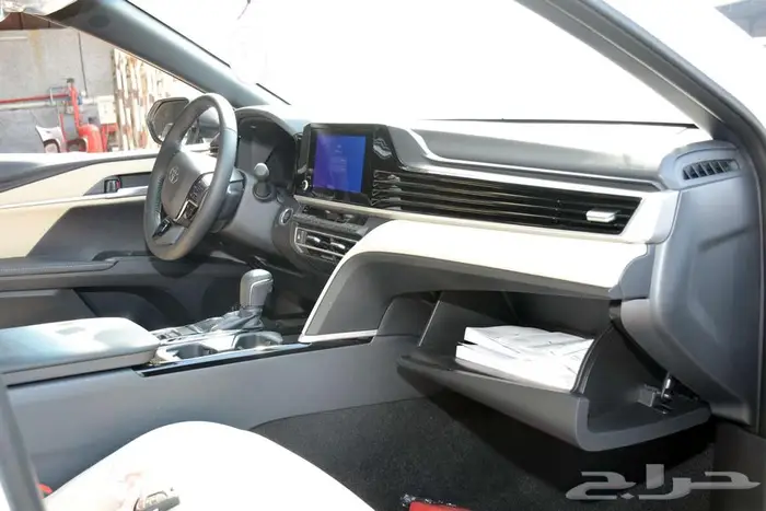 تويوتا كامرى 2025 LE بنزين نص الفل بالنقد والتقسيط 7