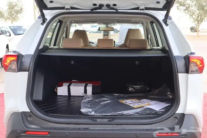 تويوتا راف فور 2025 نص فل كاش و اقساط 8