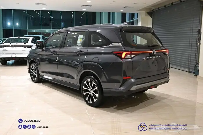 تويوتا فيلوز GLX بنزين 2025 8