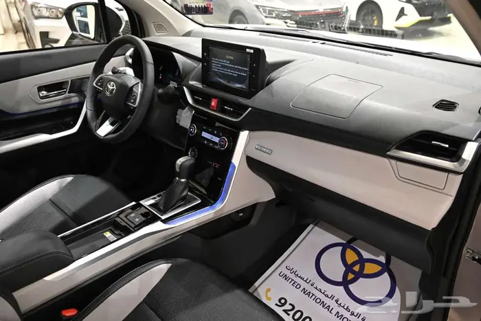 تويوتا فيلوز GLX بنزين 2025 6