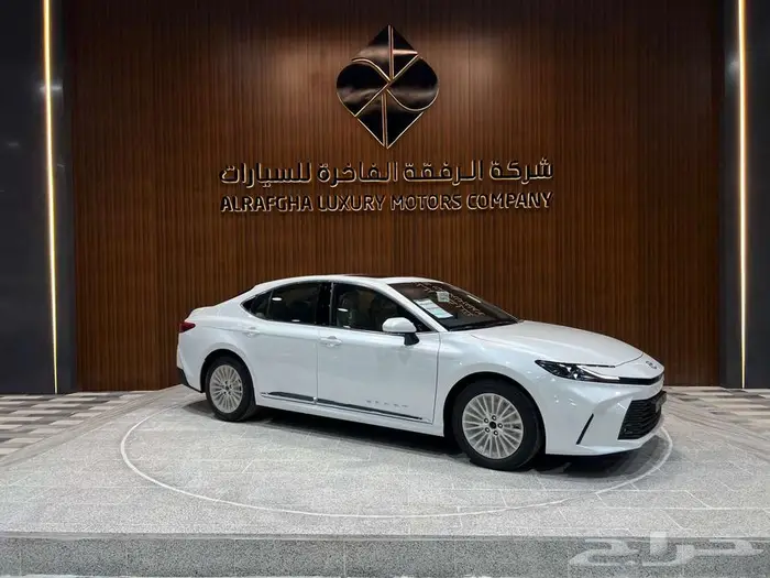 تويوتا كامري LE نص فل بنزين موديل 2025 2