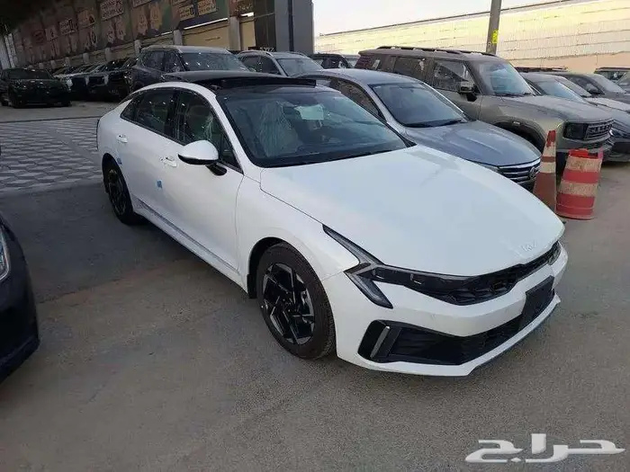 كيا K5 نص فل 2026 قير اوتماتيك بنزين 15