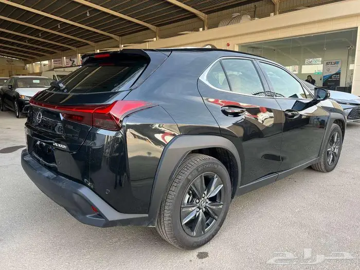 لكزس UX 300-AH هايبرد 2024 10