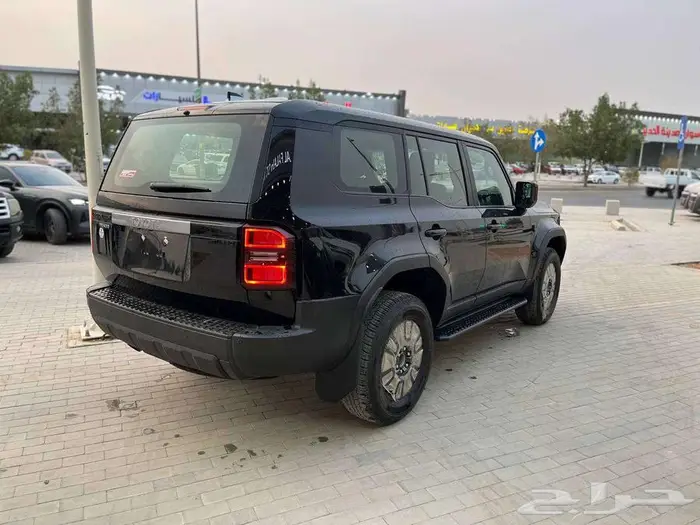 تويوتا برادو TXL1 بنزين 2025 7